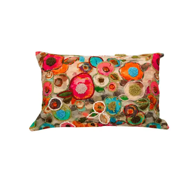 Rim Blossom Cushion
